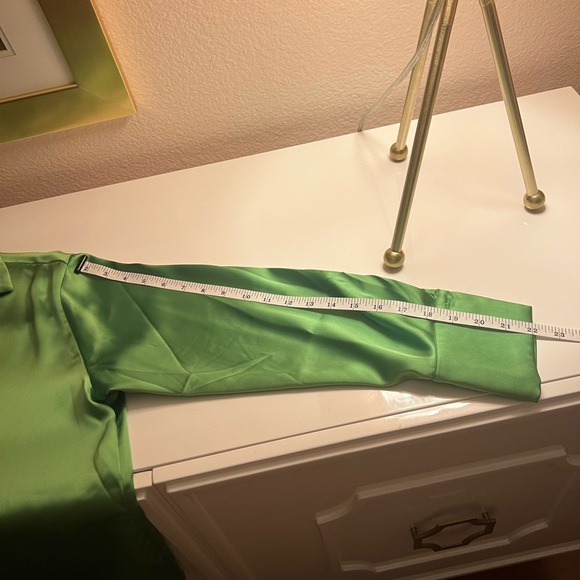 House of Harlow 1960 Apple green satin button down blouse. - Picture 6 of 8